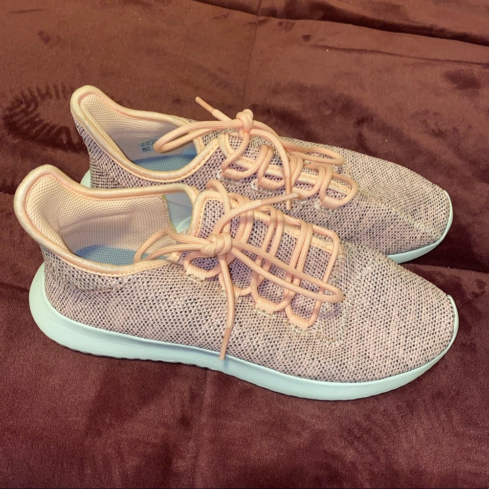 WOMANS Adidas Tubular Shadow